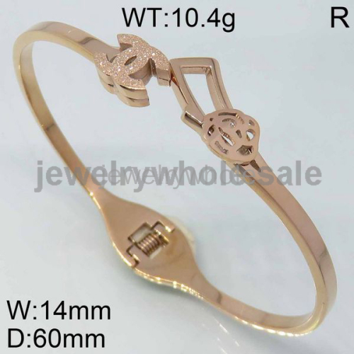 Chanel Bangle P108772vibv-473