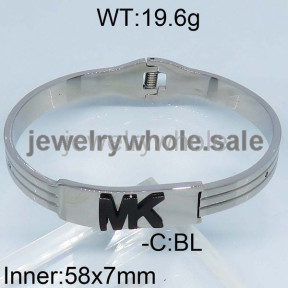 MK Bangle  PZ110870vhoa-434